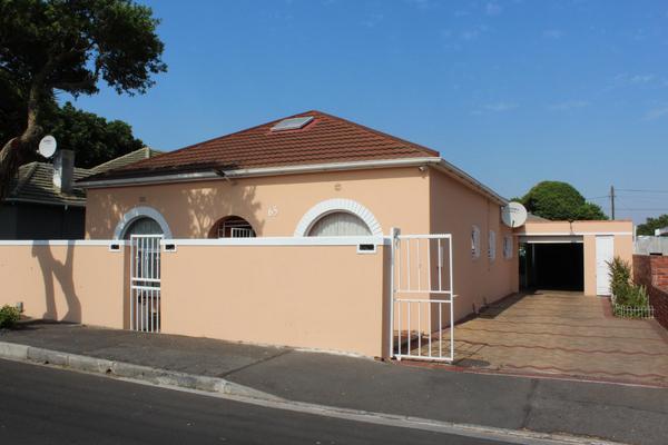 Property For Sale in Goodwood Estate, Goodwood