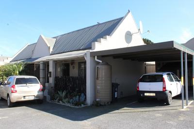 Townhouse For Sale in Glenlily, Parow
