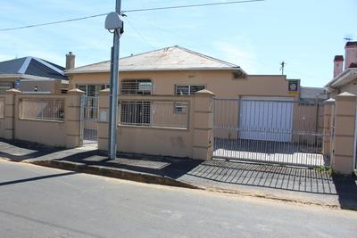 House For Sale in Townsend Estate, Goodwood
