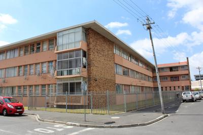 Apartment / Flat For Rent in Avondale, Parow