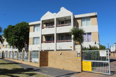 Apartment / Flat For Sale in Churchill Estate, Parow