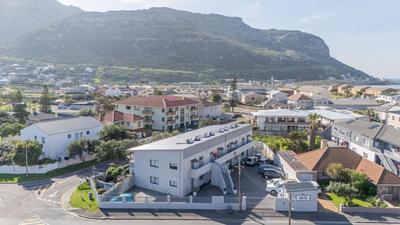 Apartment / Flat For Sale in FISH HOEK, CAPE TOWN