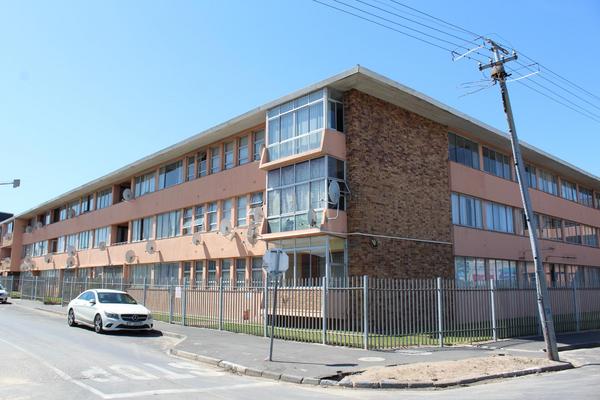 Apartment / Flat For Sale in Avondale, Parow